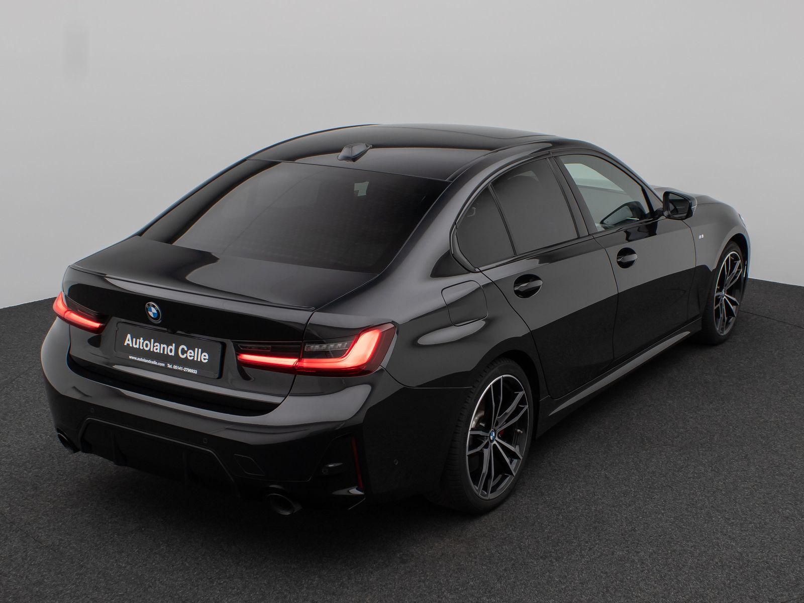 Fahrzeugabbildung BMW 320i M SportPro Glasdach Kamera HUD DAB HiFi 19"