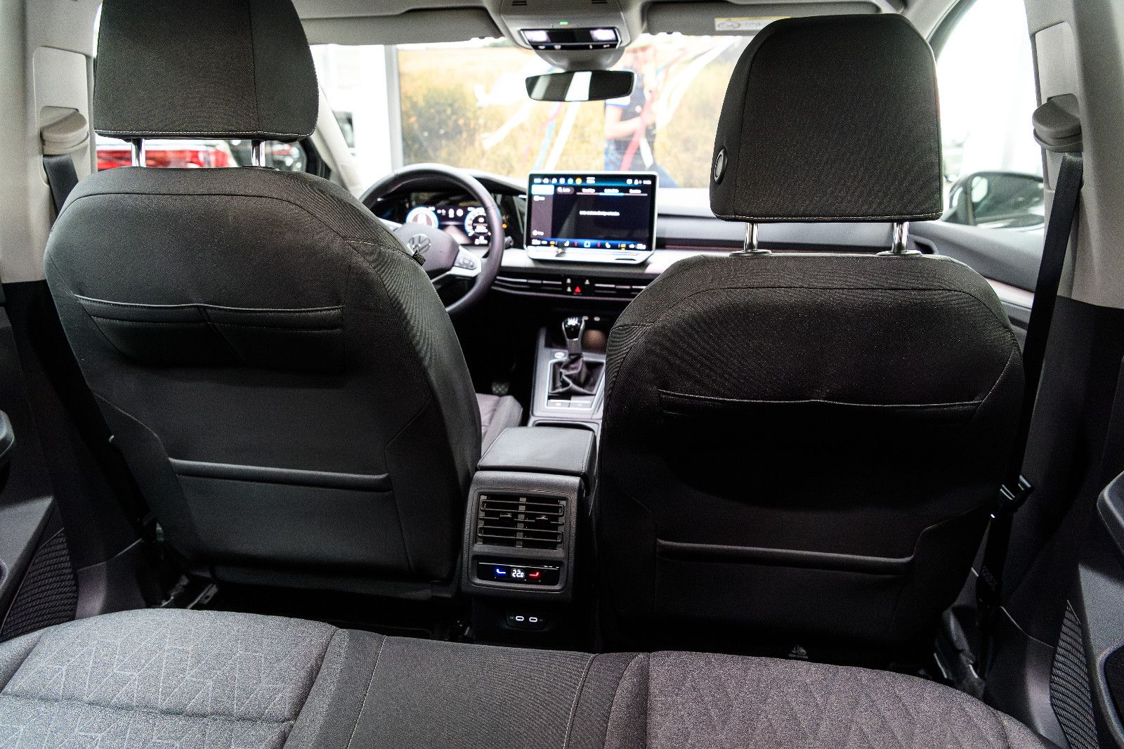 Fahrzeugabbildung Volkswagen Golf VIII. 1.5 TSI 110 kW *+LED+SHZ+ACC+RFK+LHZ