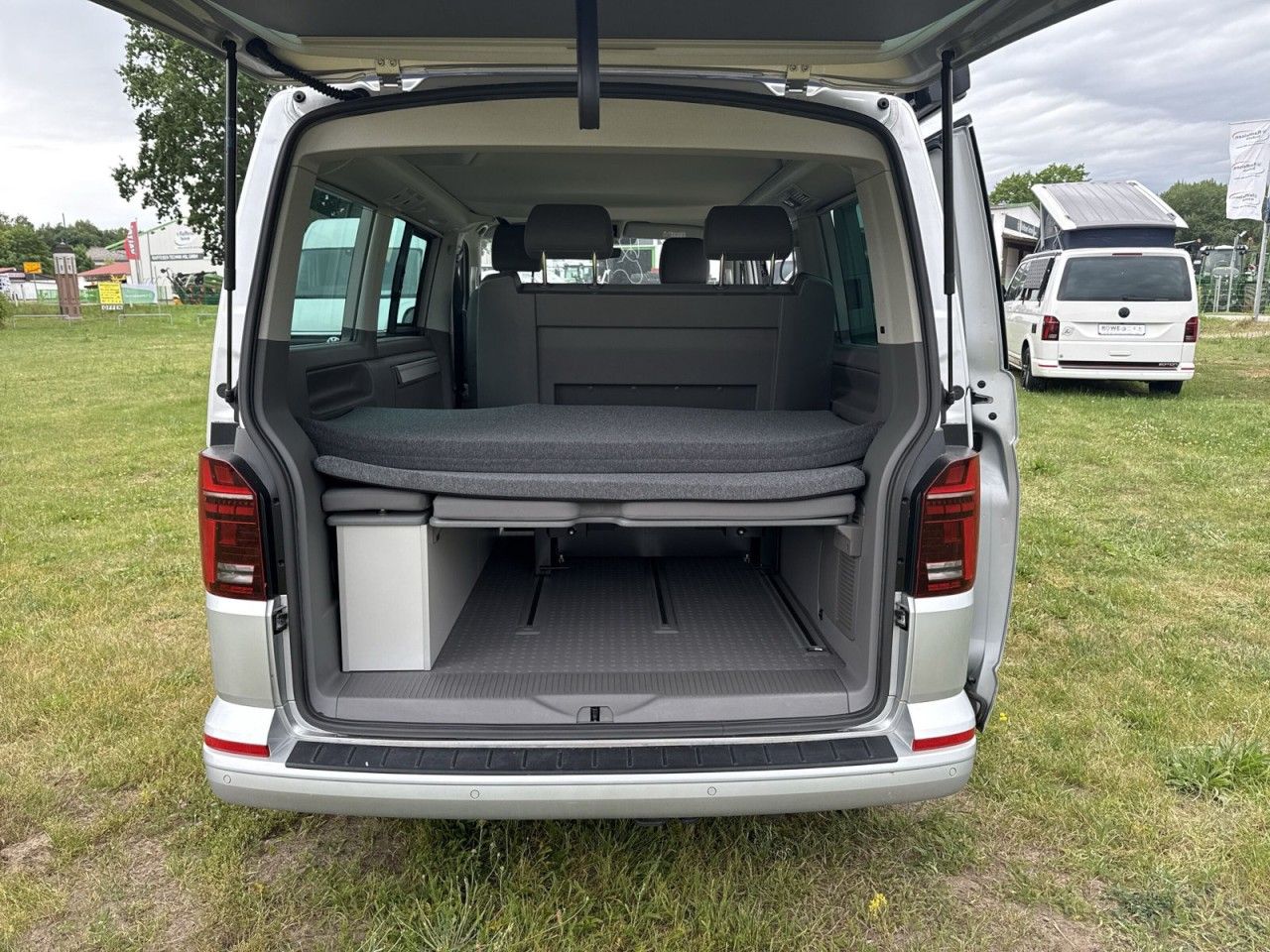 Volkswagen T6.1 California Beach Camper Edition Motor: 2,0  foto 13