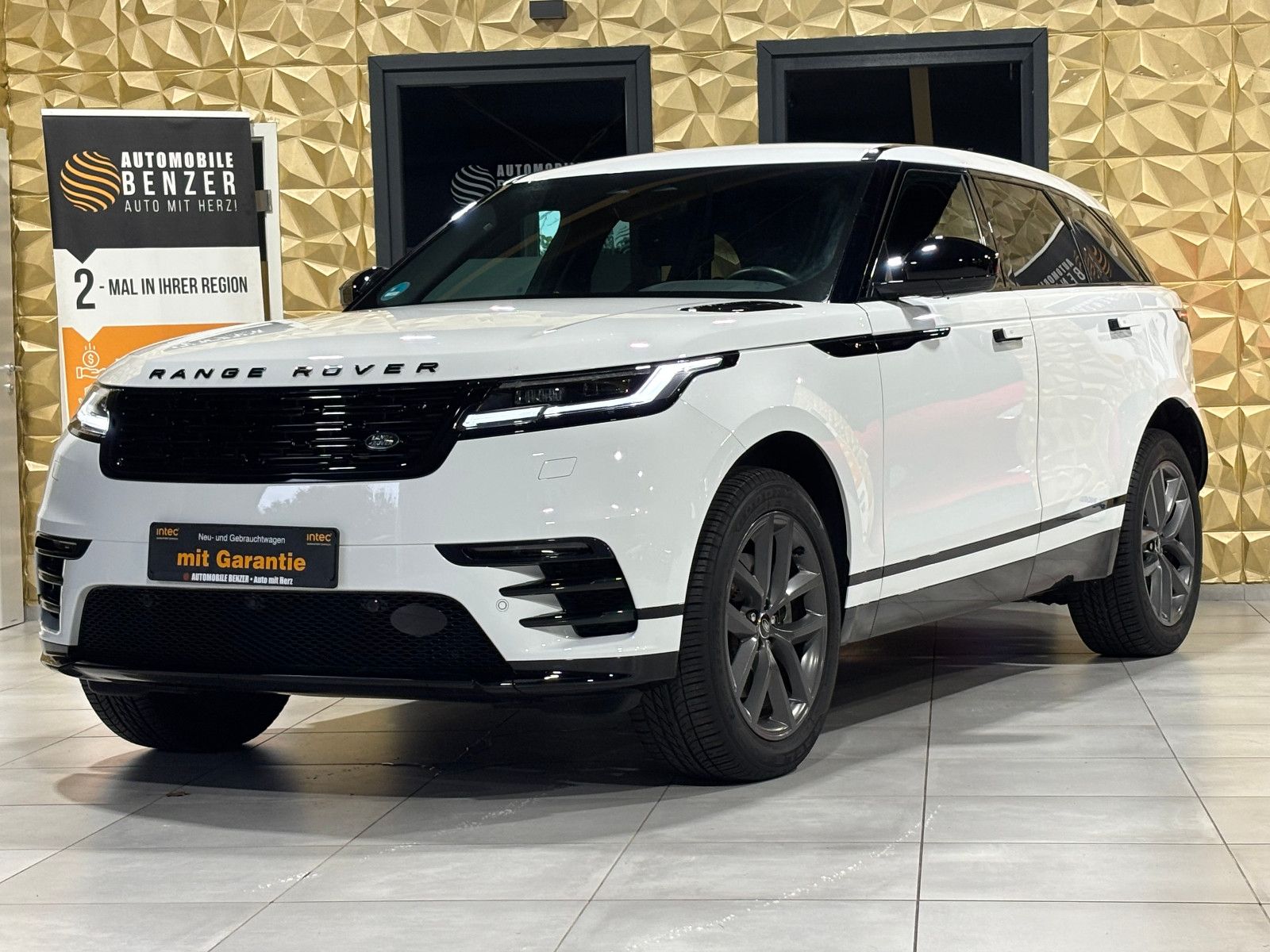 Fahrzeugabbildung Land Rover Range Rover Velar R-Dynamic/KAMERA/Design-Paket