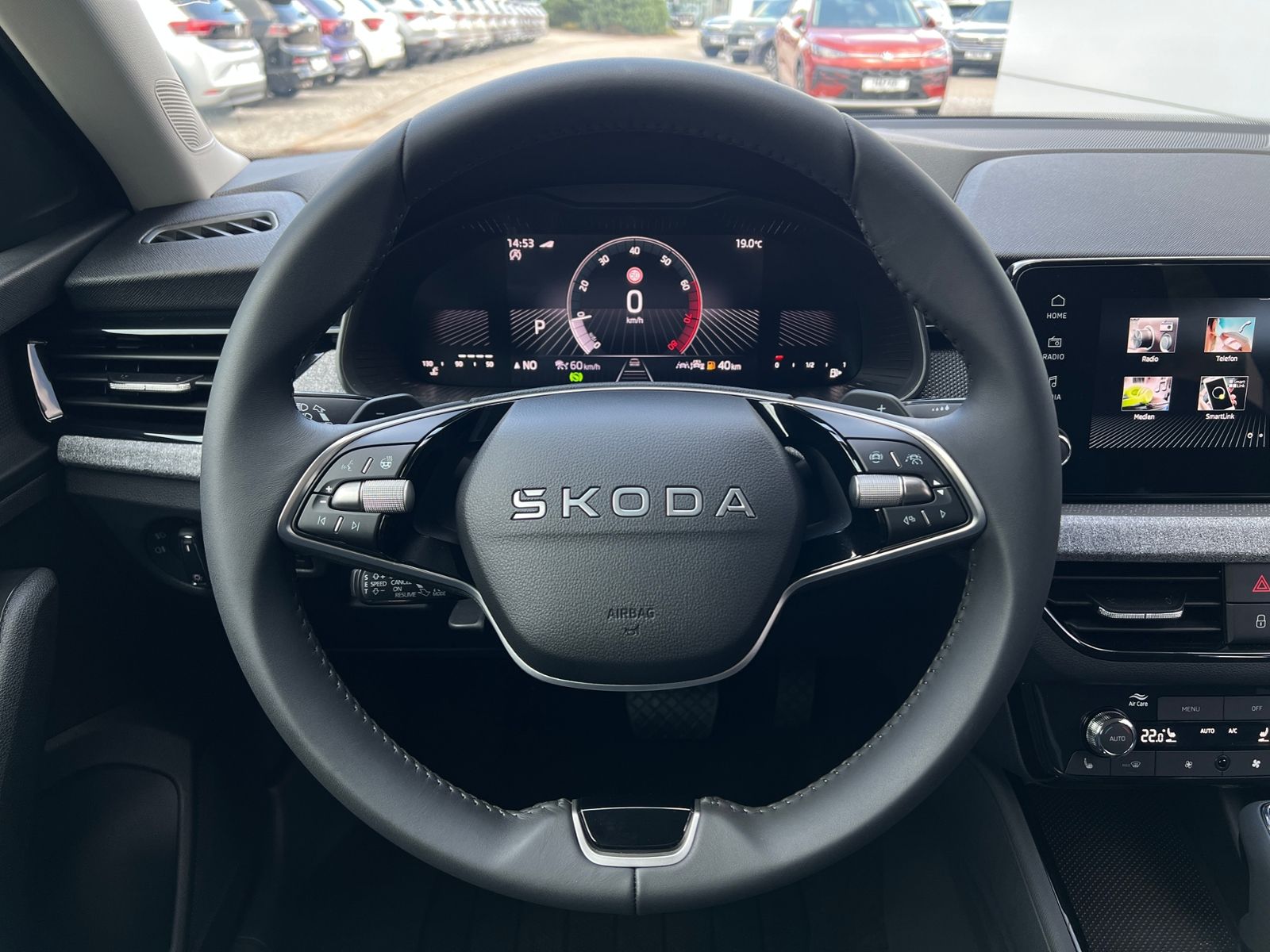 Fahrzeugabbildung SKODA Kamiq Selection 1.0 TSI DSG *ACC, LED, Kamera, S