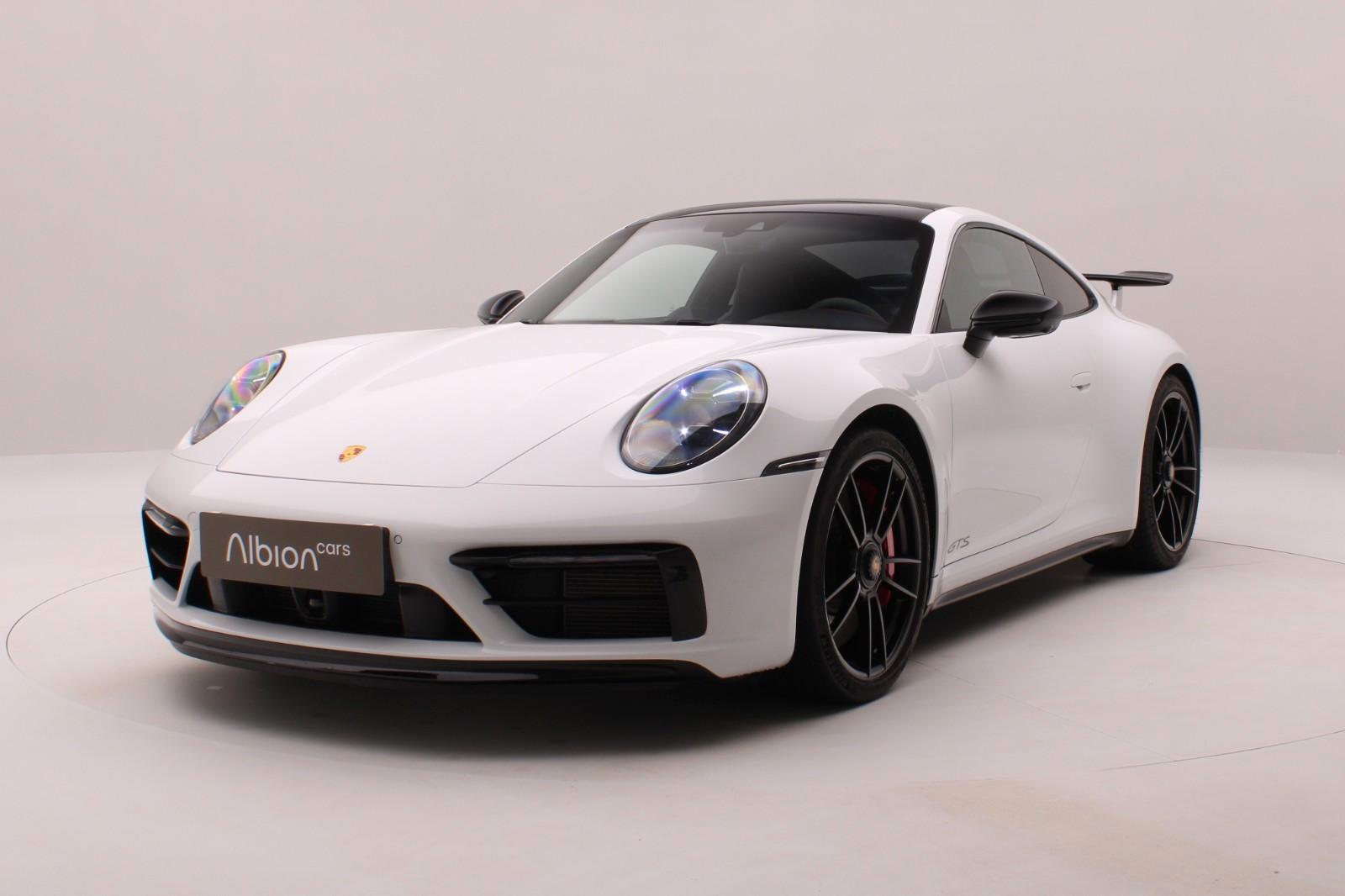 Porsche 911 Carrera 4 GTS