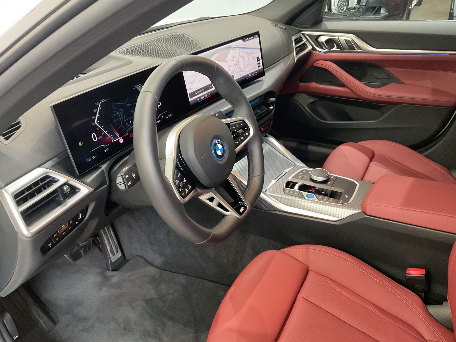 Fahrzeugabbildung BMW i4 eDrive40 M Sportpaket, Driving Assistant Prof