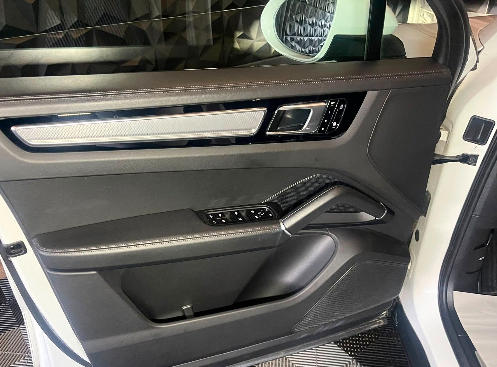 Porsche Cayenne schwenkbare AHK,Leder, Kamera foto 20