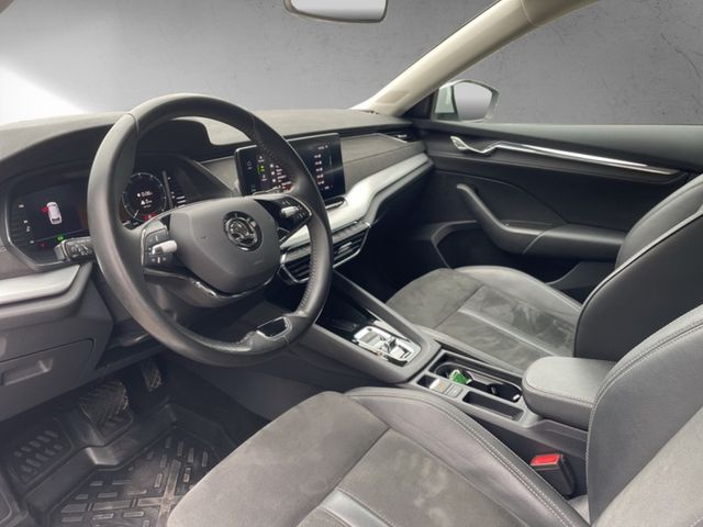 Skoda Octavia Combi IV 2.0 TDI DSG Style *STHZ*MATRIX*
