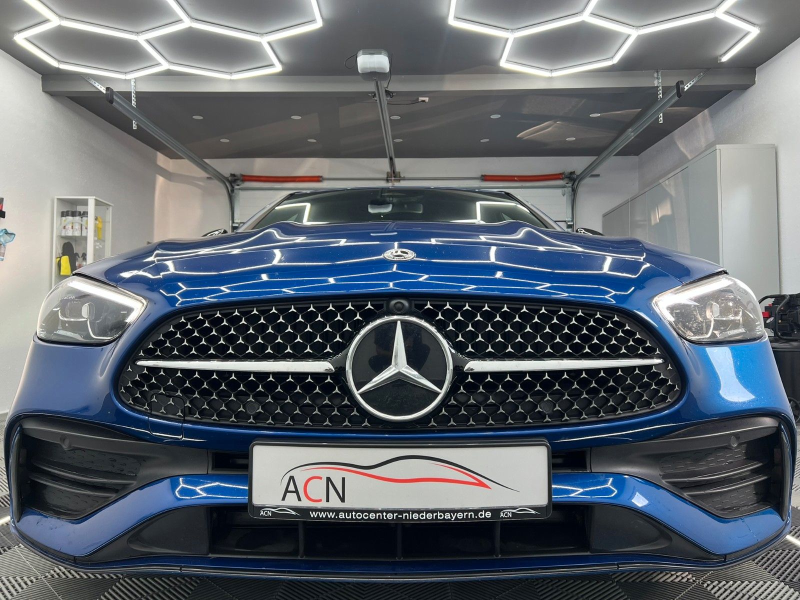 Fahrzeugabbildung Mercedes-Benz C 220 d Lim. AMG-LINE/LED/AHK/AMBI+/DISTRONIC+
