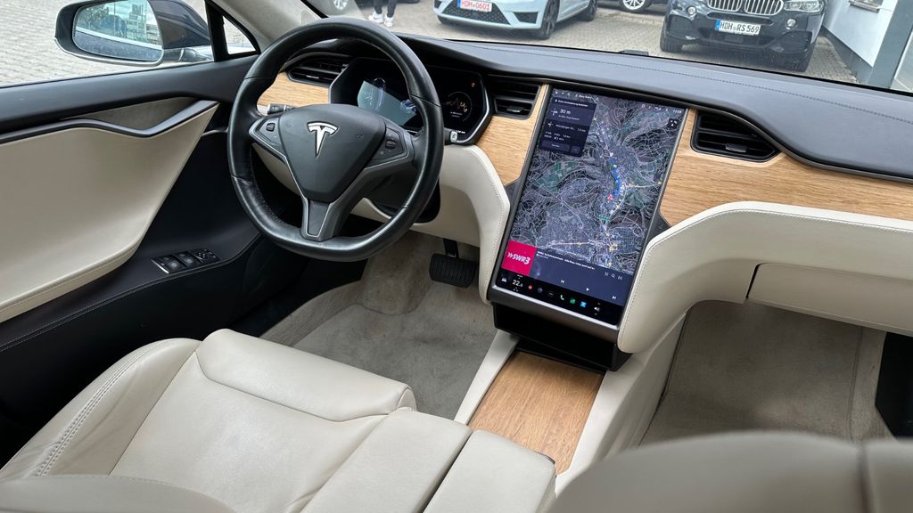 TESLA Model S