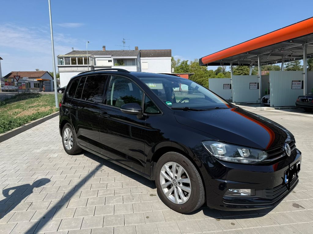 Image of Volkswagen Touran