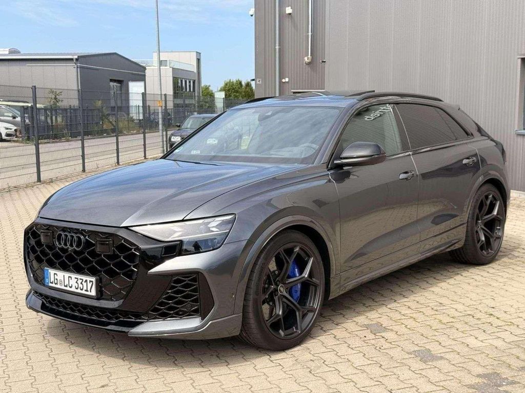 Audi RSQ8