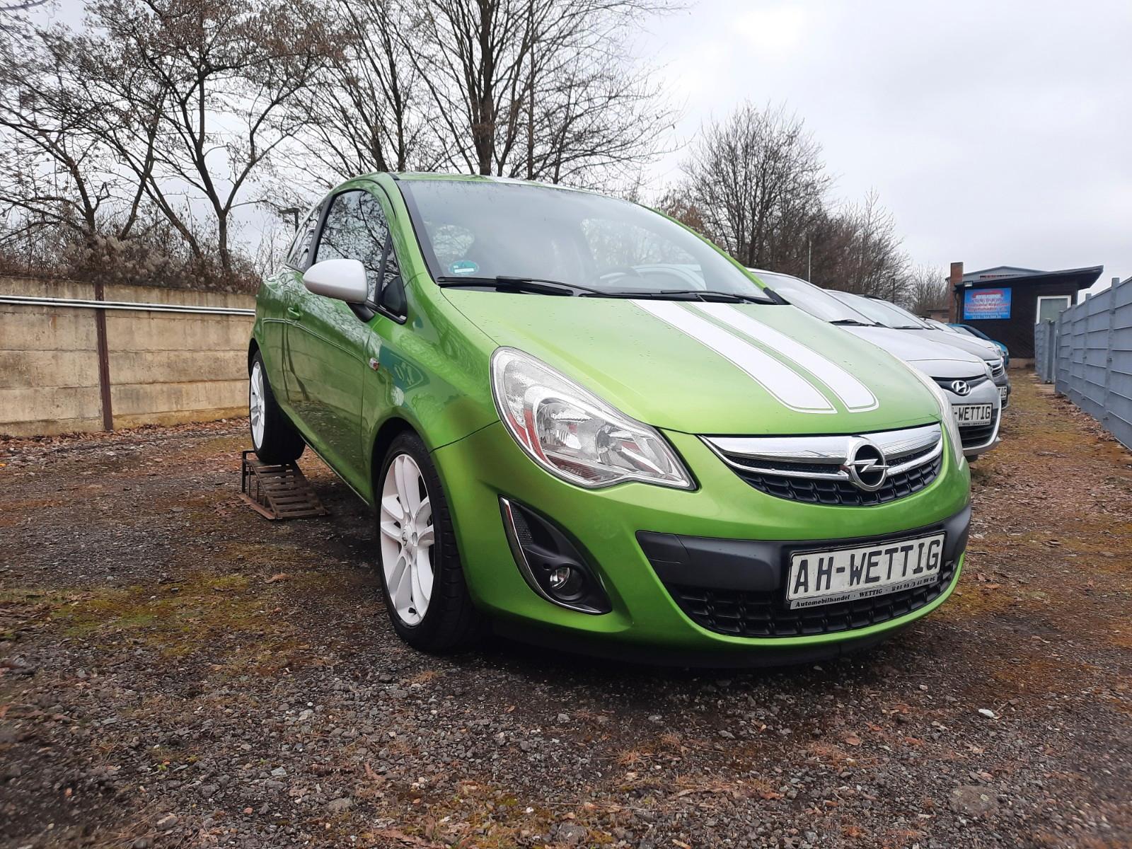 Opel Corsa D Color Stripes // Klima //Winterräder
