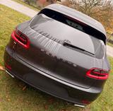 Porsche Macan - - Vulkangrau Panoramadach AHK - Porsche aus 2018