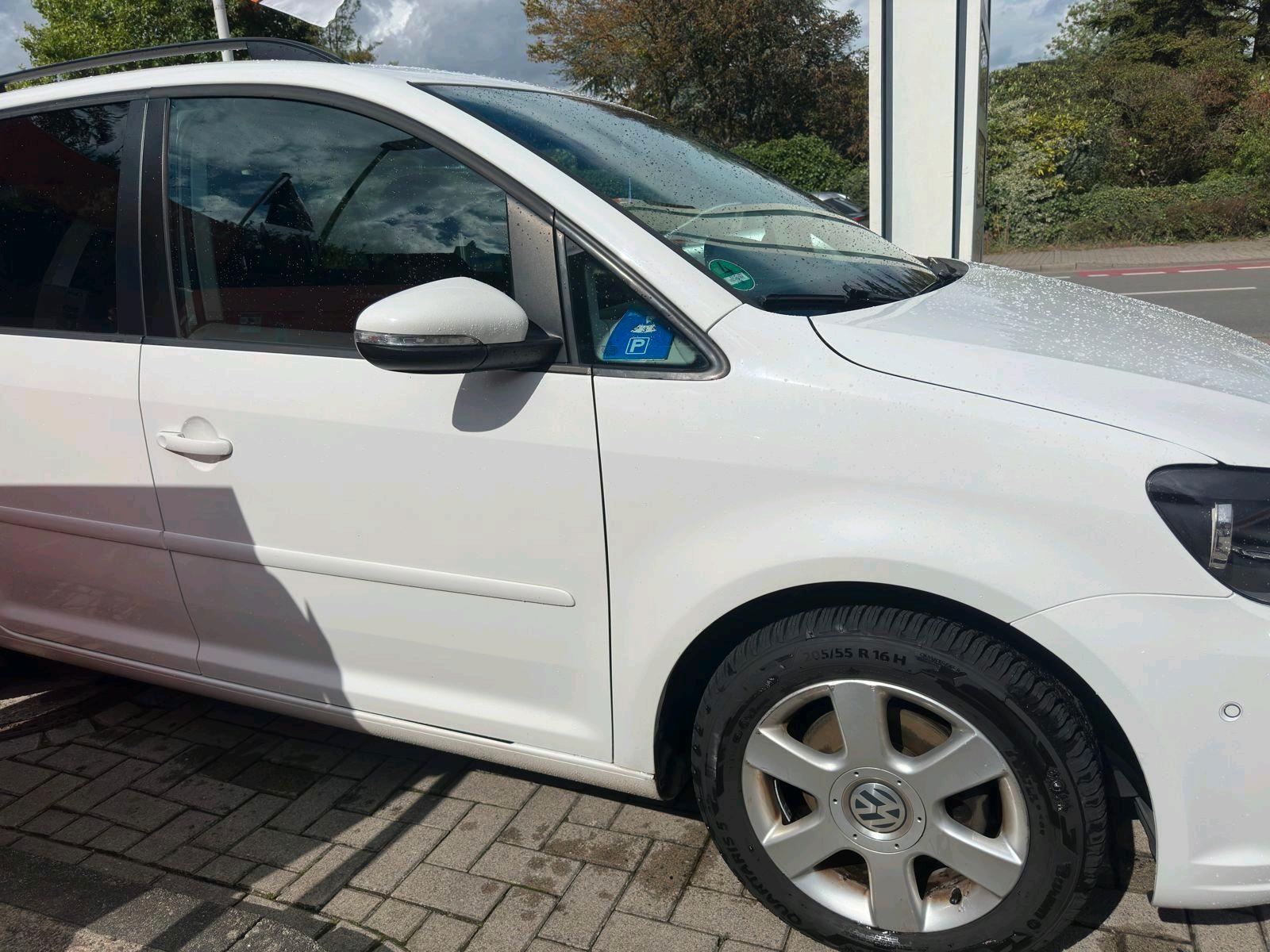 Volkswagen Touran 2013 — photo 6
