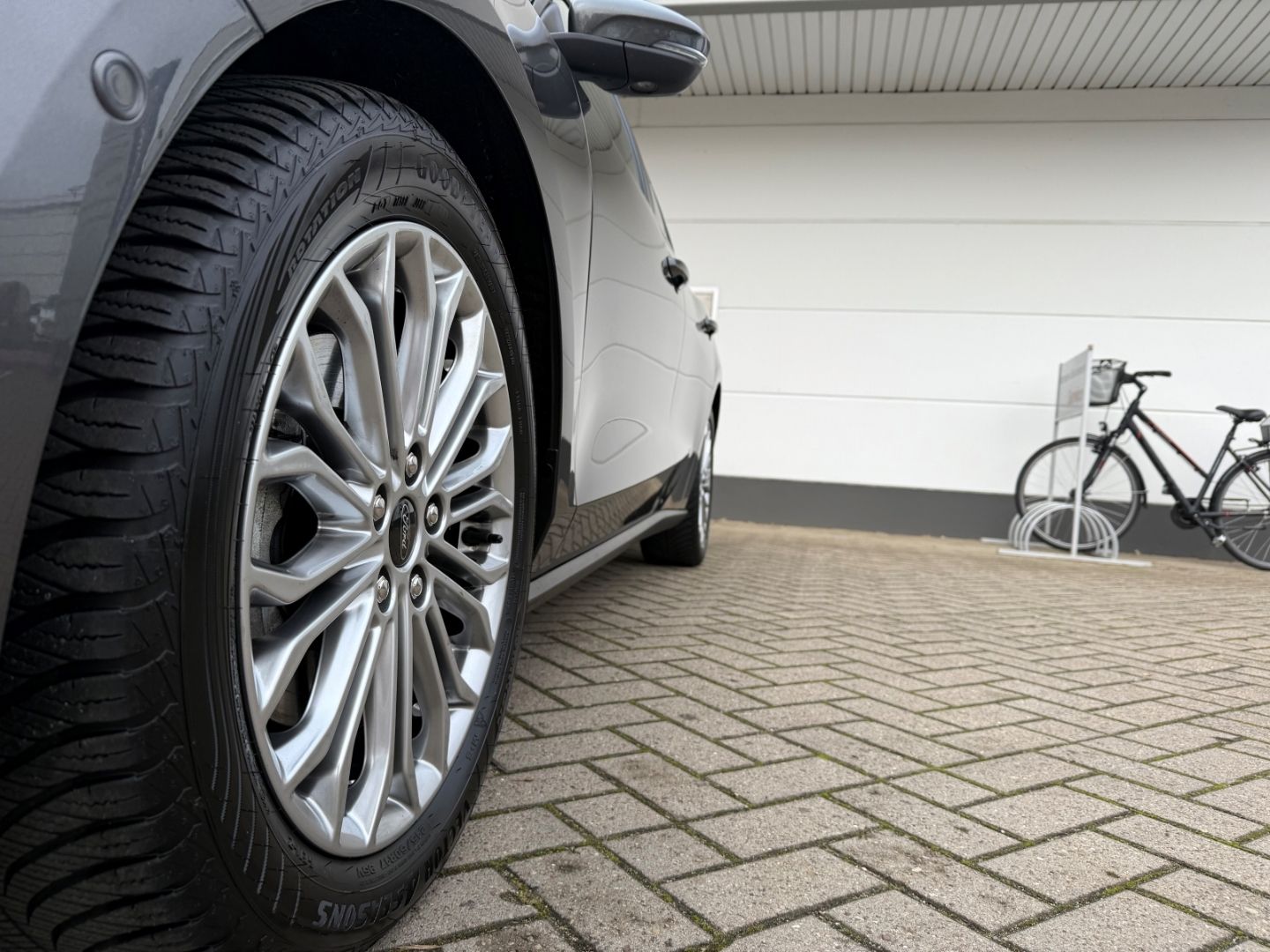 FORD Focus Titanium X Turnier AHK-Navi Digi Cockpit L - Image 9