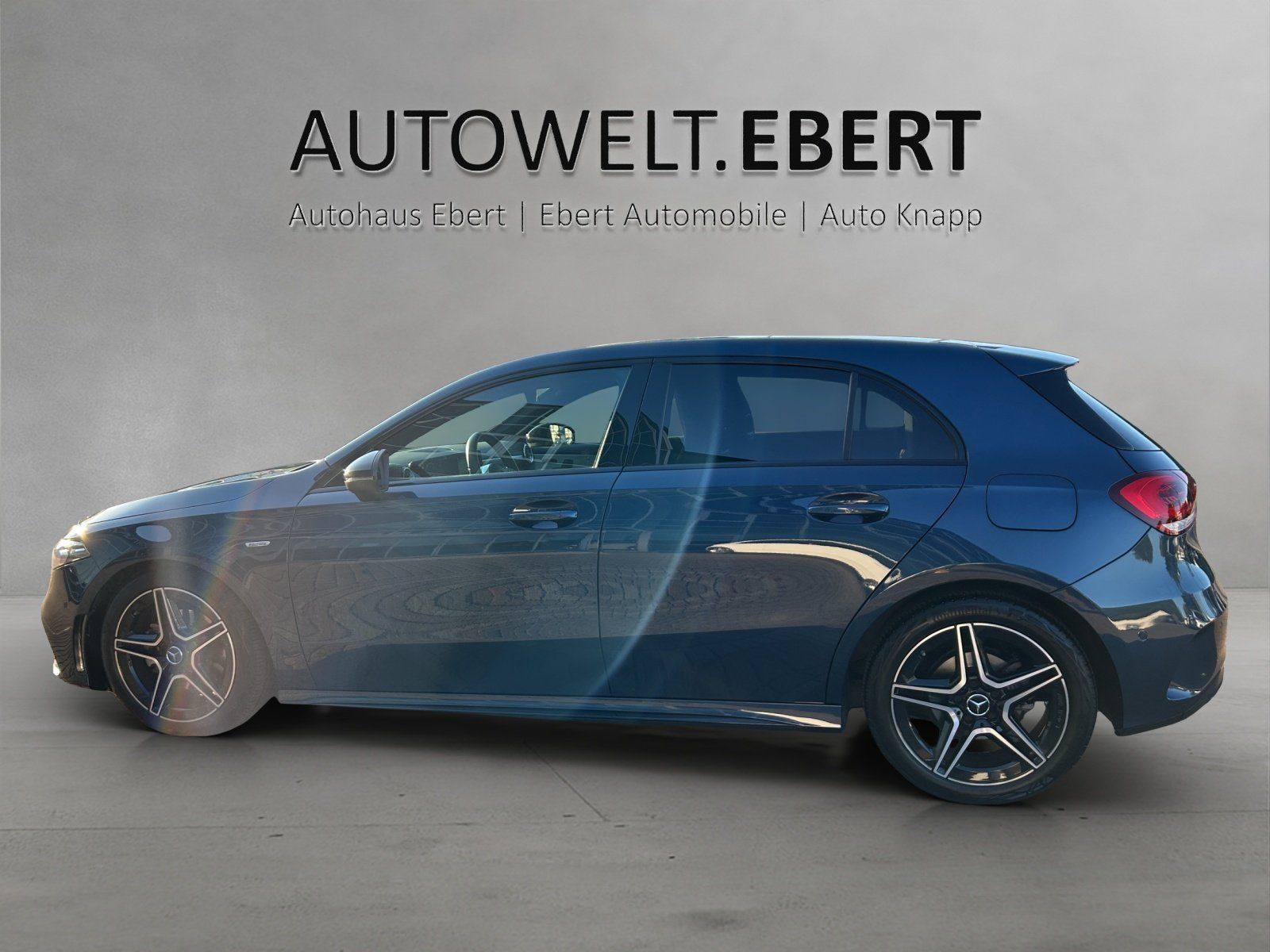 Fahrzeugabbildung Mercedes-Benz A 200 d AMG Pano DISTRO Memo MLED Night 360°Hifi
