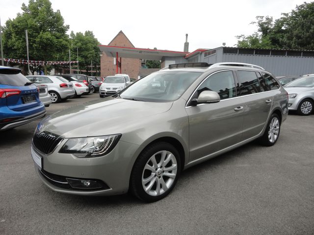 Skoda Superb Ambition1,8 Navi+PanoDach+Xenon+Motor Top