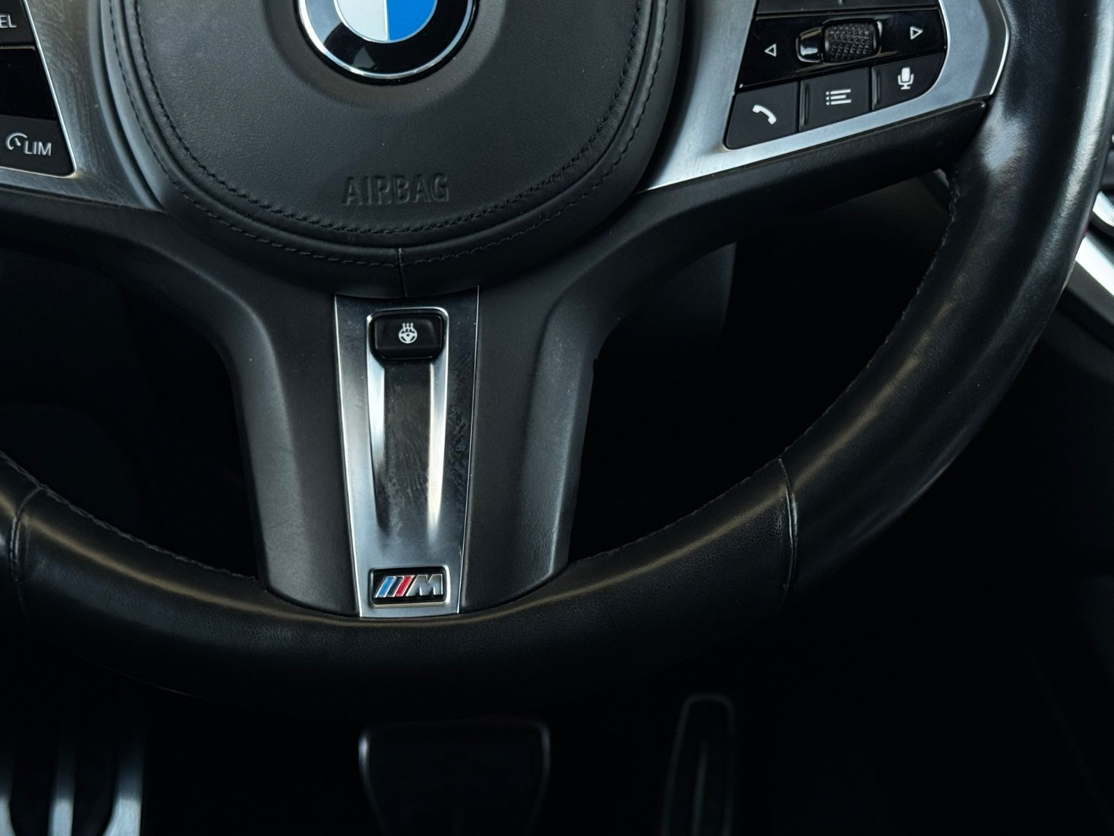 BMW 320d xDrive M-Sportpaket LED Navi Leder foto 25