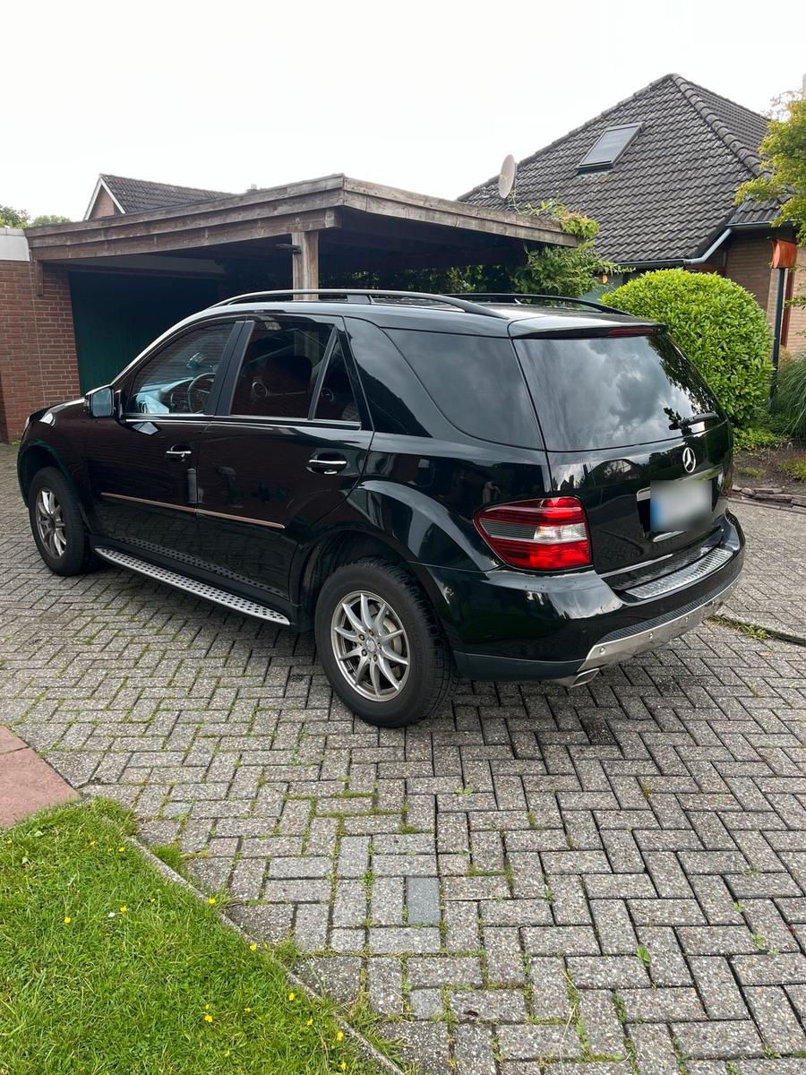 Mercedes-Benz ML280 2007 — interior