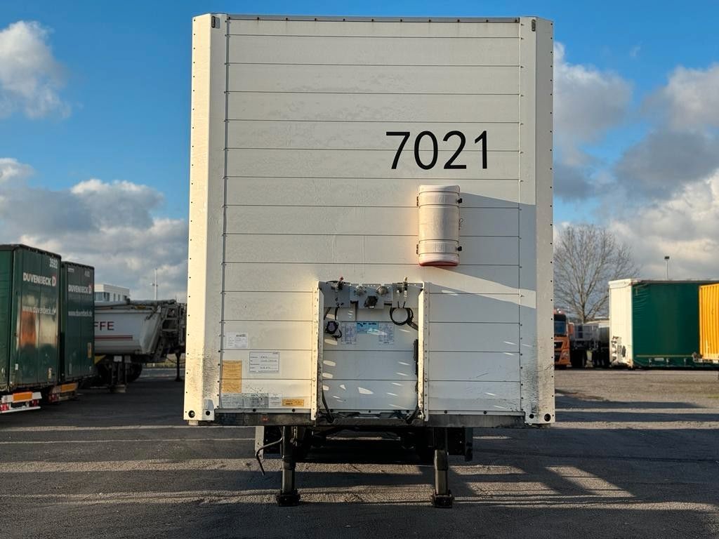 Fahrzeugabbildung Schmitz Cargobull Ferro Plast Koffer Isoliert Auflieger