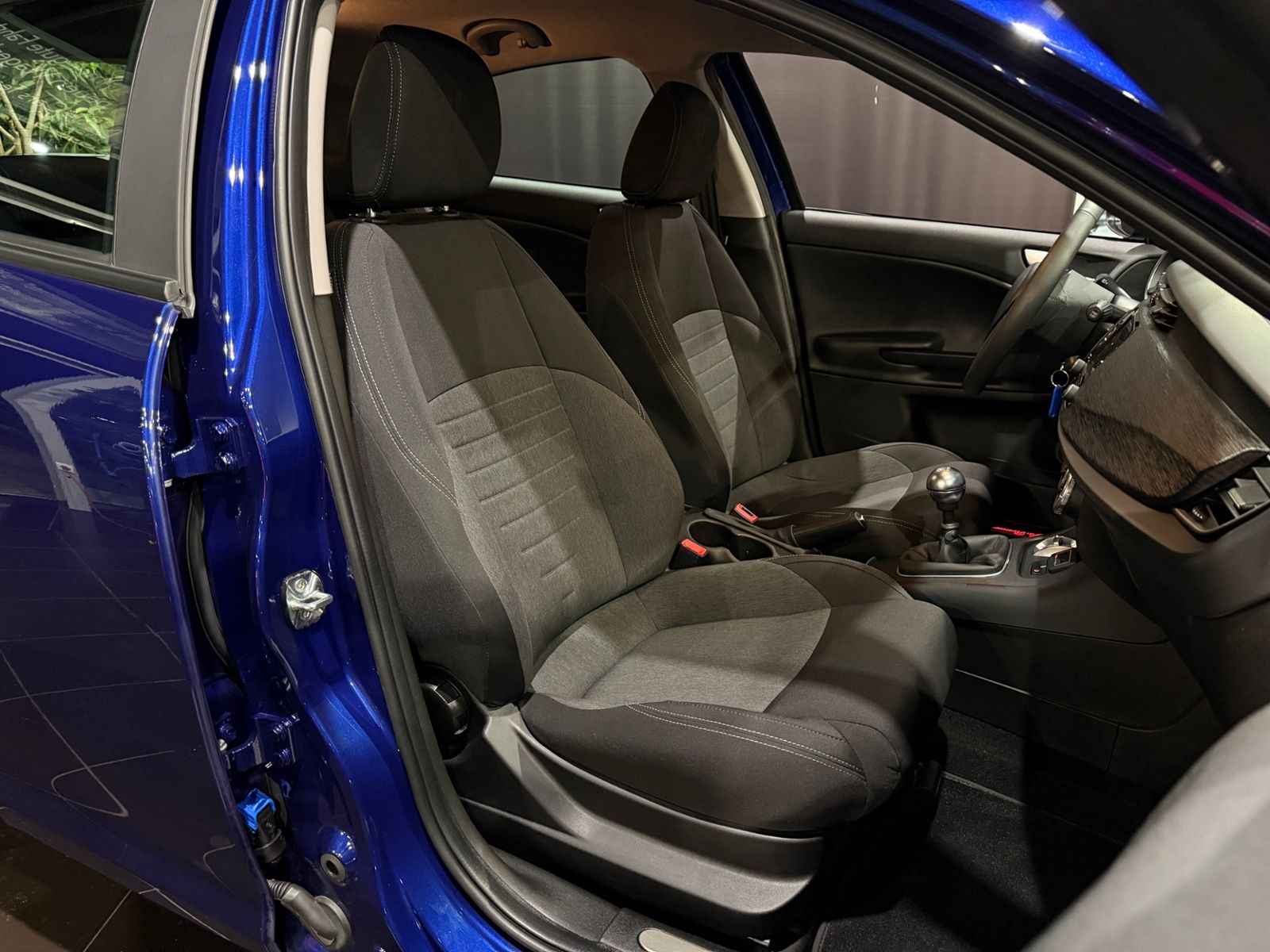 Fahrzeugabbildung Alfa Romeo Giulietta 1.4 TB KLIMA NAV 16"-ALU