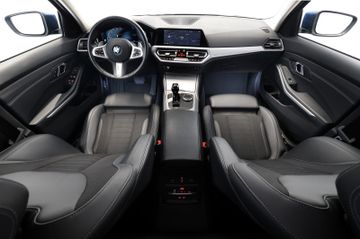 BMW 320d xDrive Touring M-Lenkrad HUD ACC RFK AHK17"