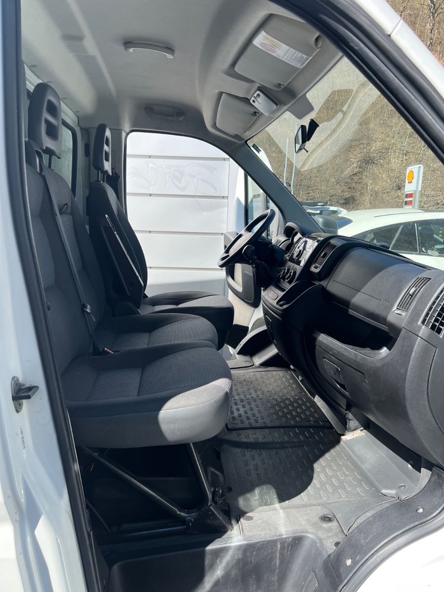 Fahrzeugabbildung Peugeot Boxer Koffer HDi * Hebebühne * bis 3,5t