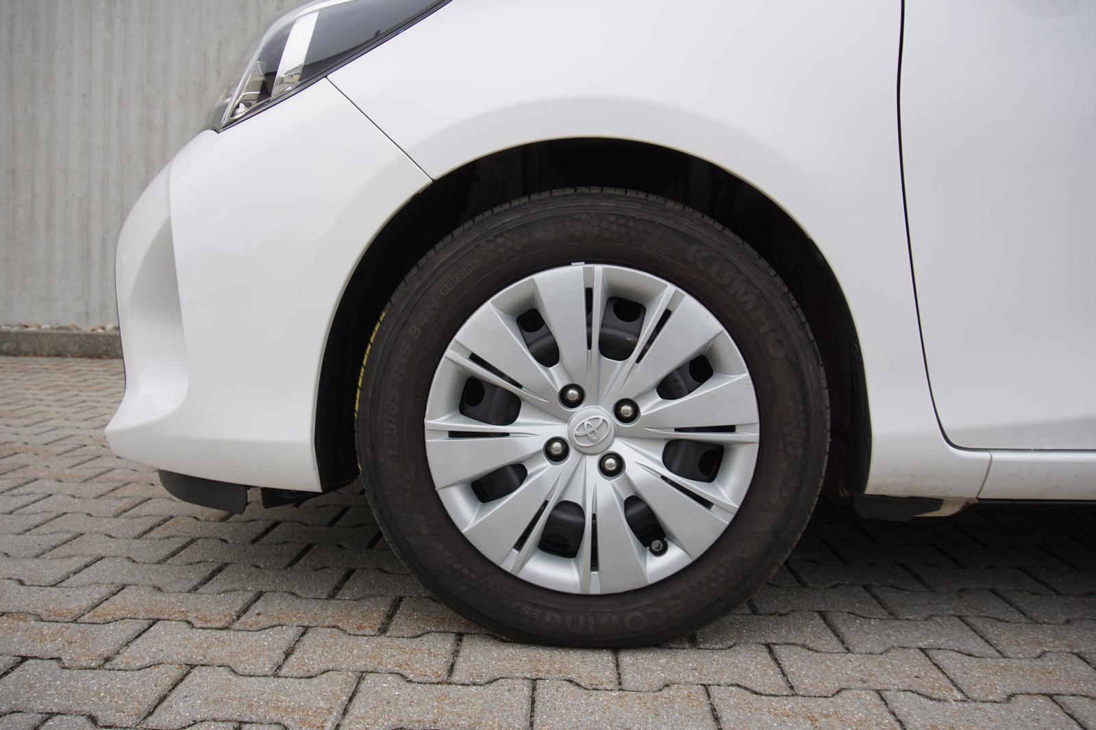 Toyota Yaris 1.0 Radio Klima ZV/FBB