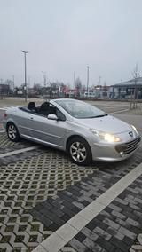 Peugeot 307 CC Épok 110 Épok - Peugeot 307: mit Navigationssystem