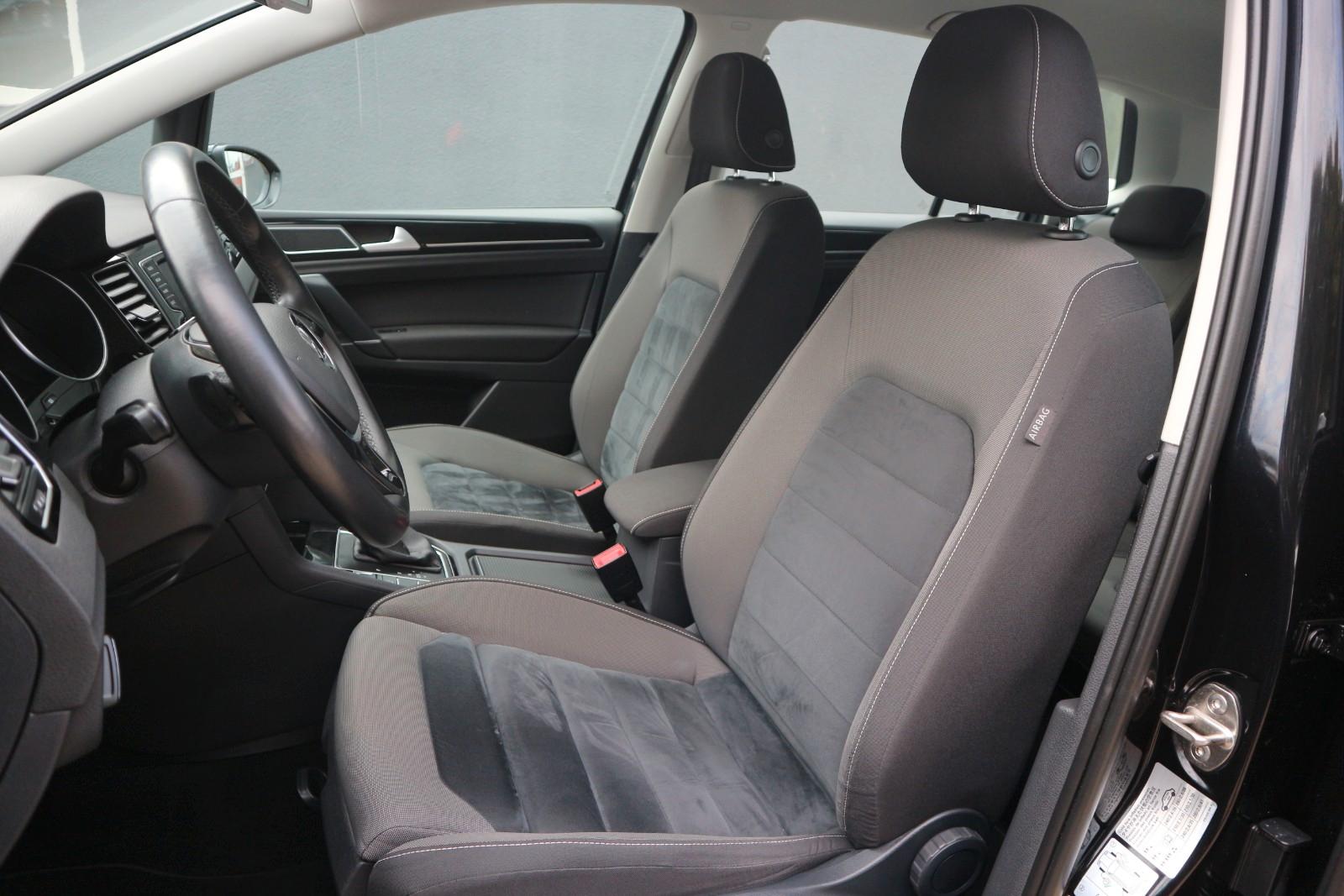 Volkswagen Golf Sportsvan VII Highline *2.HD|DSG|XENON|RFK*