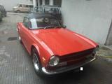 Andere Triumph TR6 iniezione overdrive - Andere Oldtimer mit Benzin-Antrieb: Cabrio