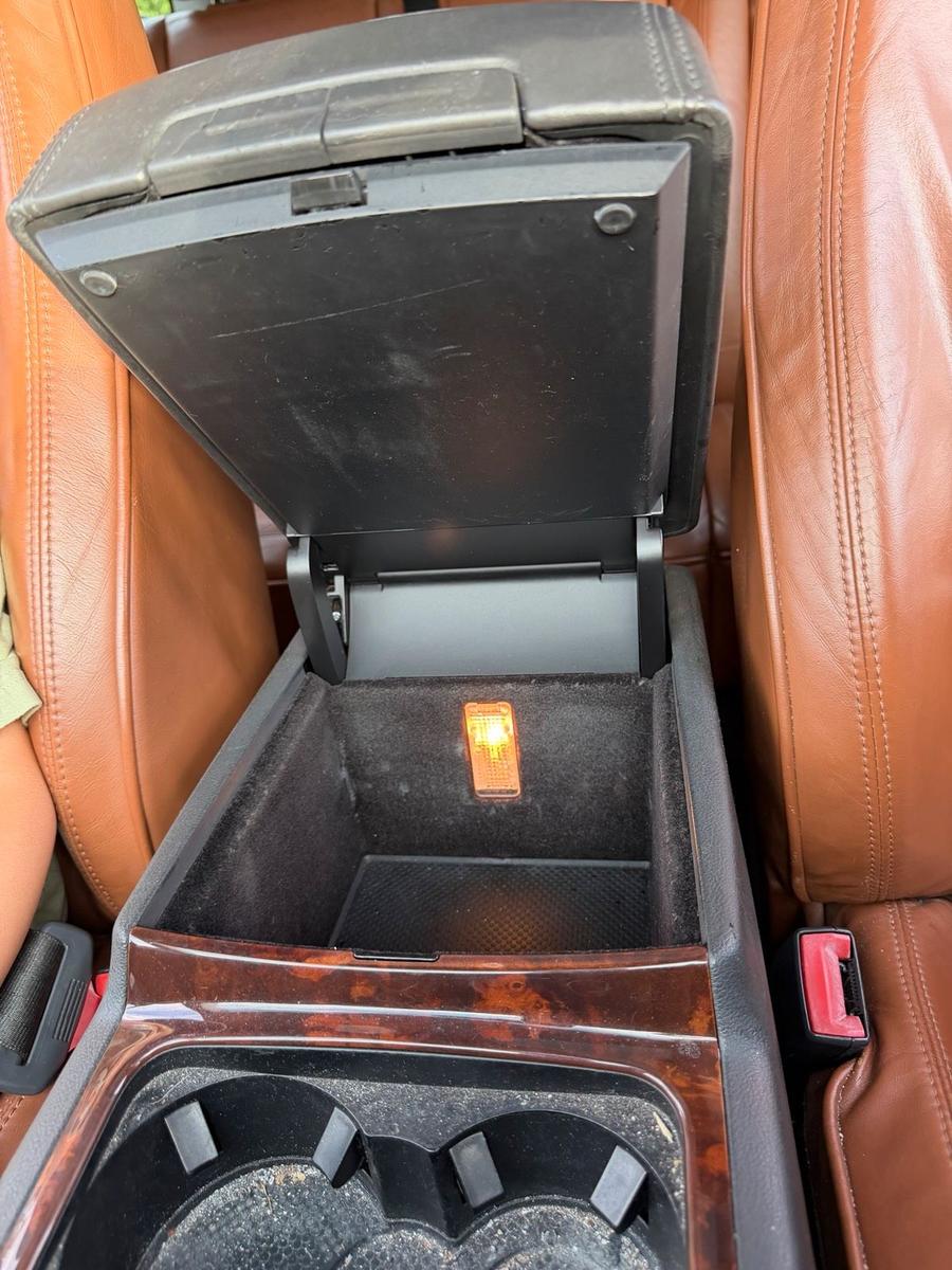 Volkswagen Touareg 2004 — photo 5