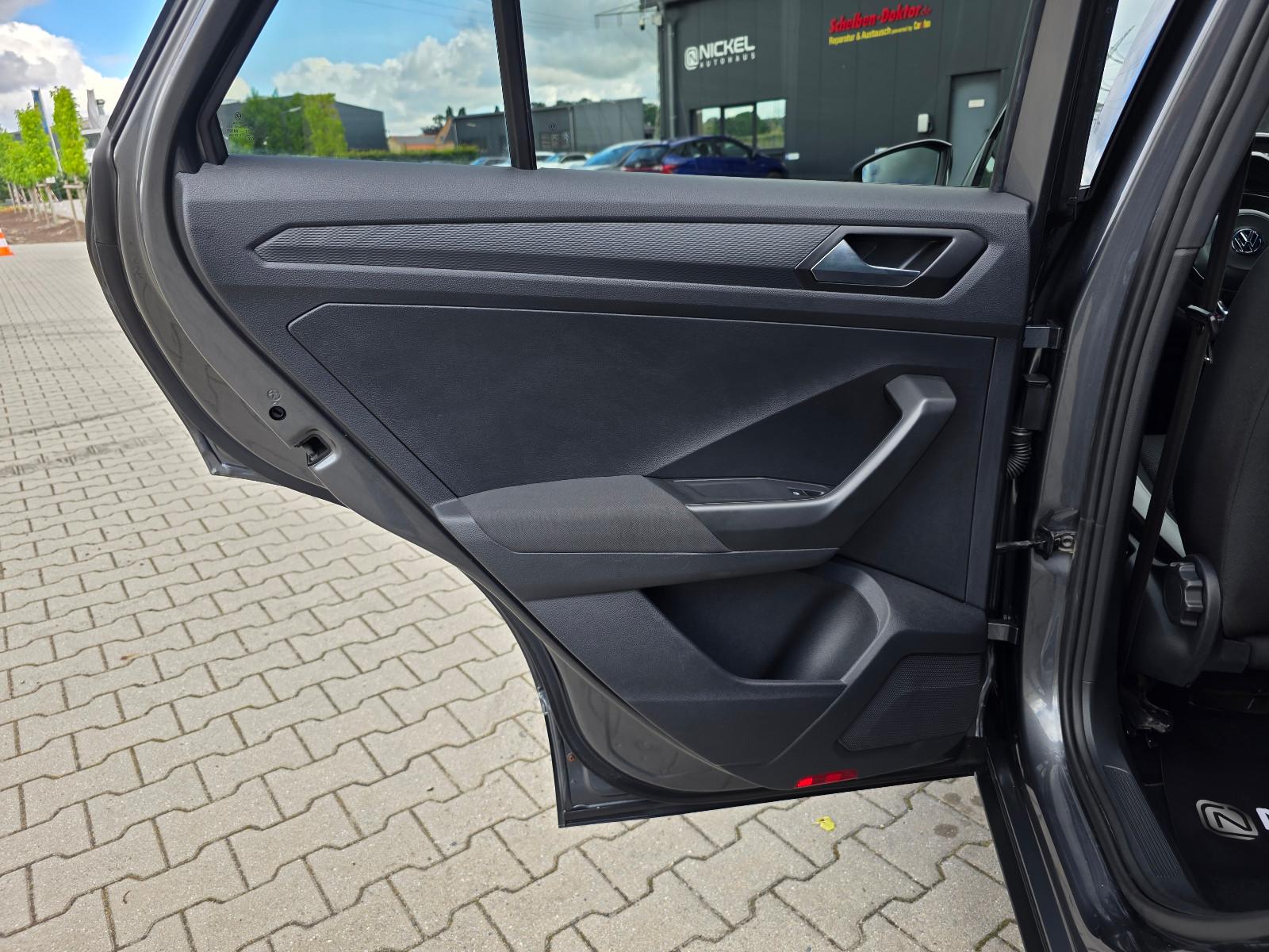 Volkswagen T-Roc Sport 4Motion*Kamera*LED*AHK*Navi*ACC*2.Hd