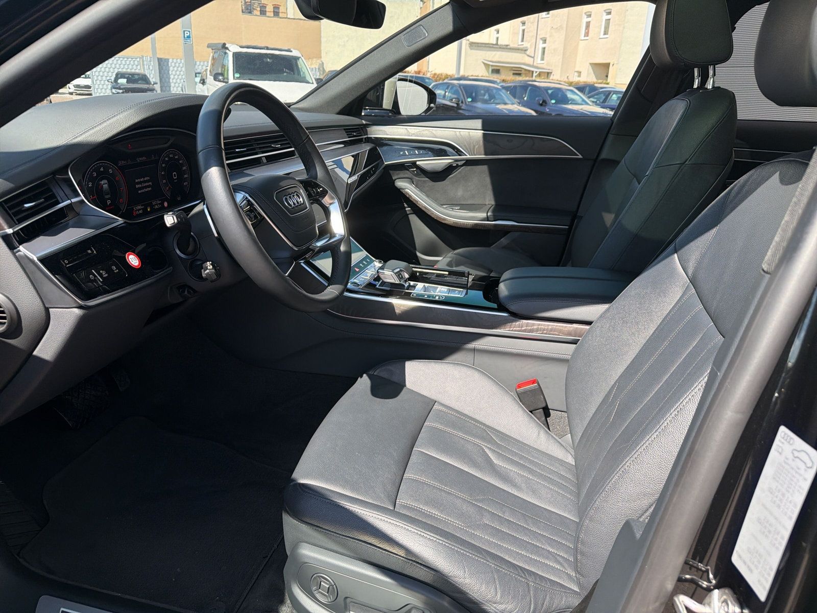 Audi A8 - Bild 10