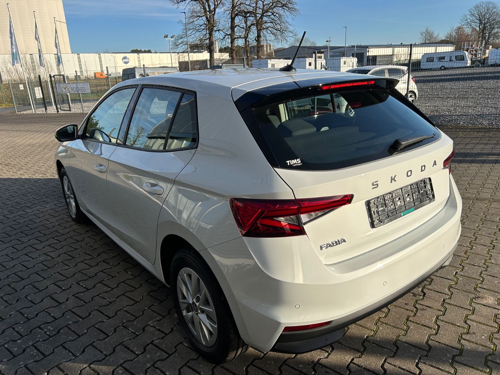 Fahrzeugabbildung SKODA Fabia Selection 1,0 TSI DSG  Klima RFK