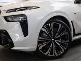 BMW X7 xDrive40i M Sport HUD PANO ACC AHK RFK NAVI - weiße BMW X7