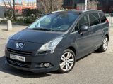 Peugeot 5008 Platinum// PANORAMA// PDC// NAVI// KLIMA - Peugeot 5008: Platinum