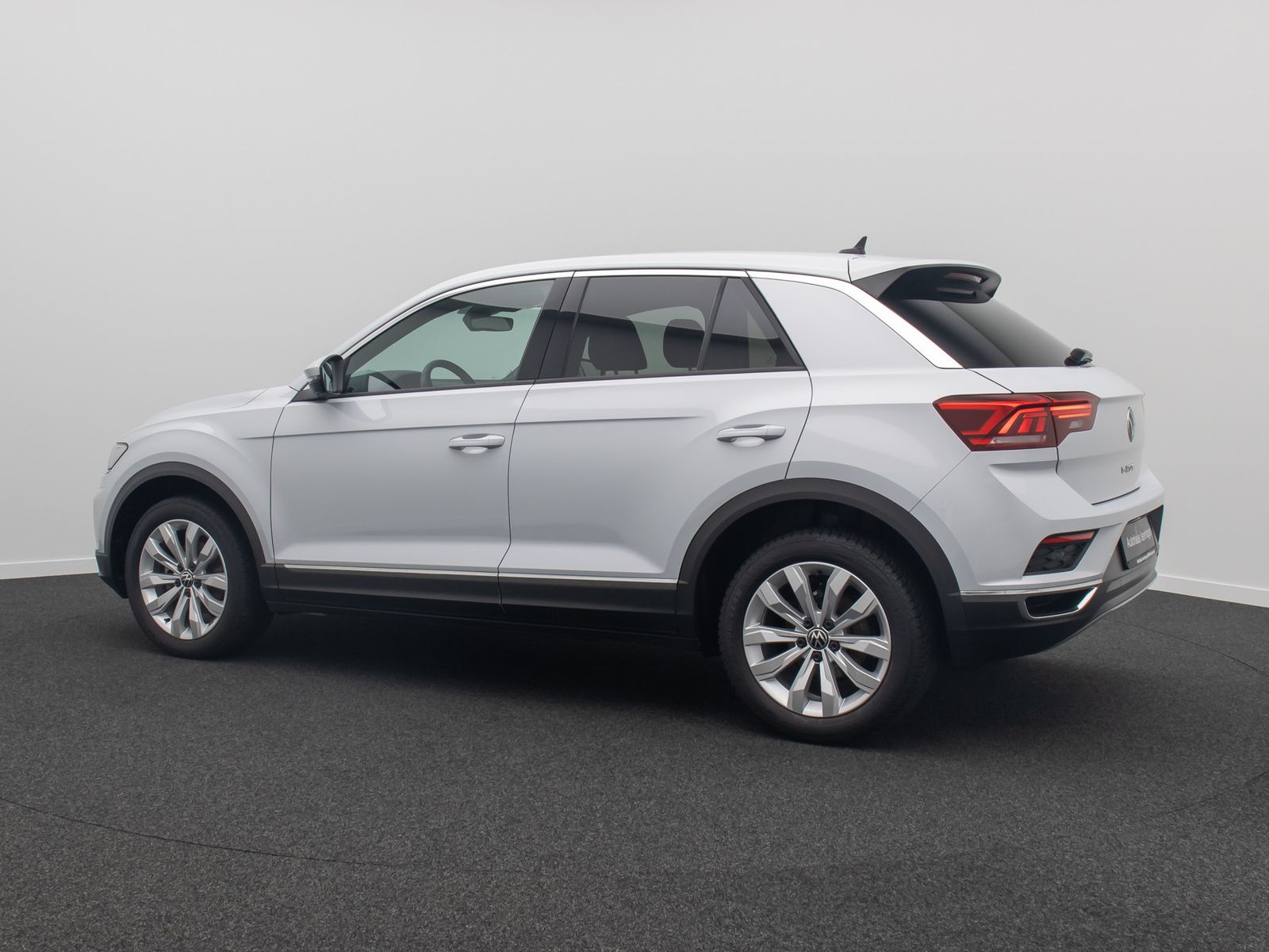 Fahrzeugabbildung Volkswagen T-Roc Sport ACC PDC HIFI Alarm FahrAssist DAB WR