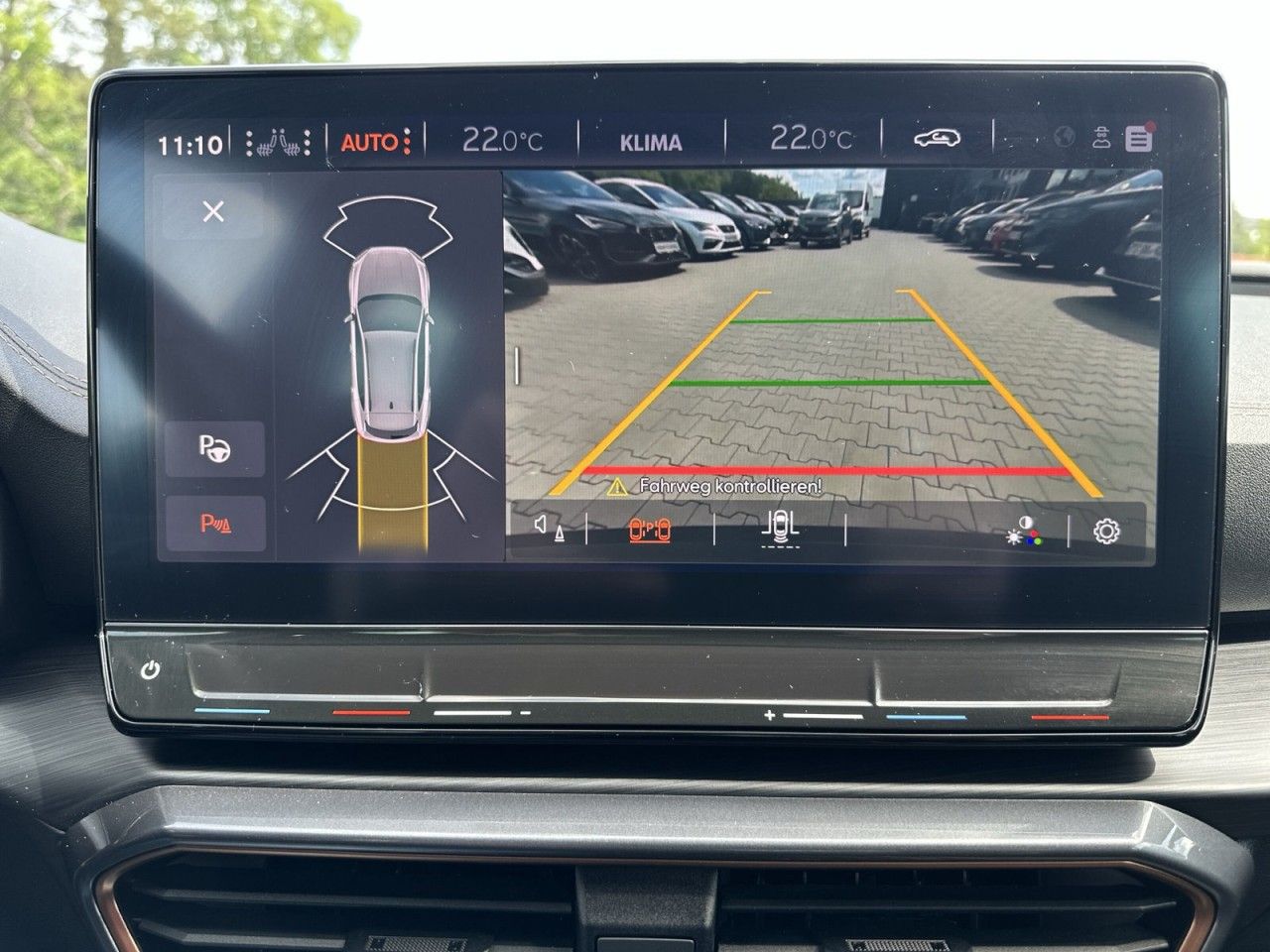 Fahrzeugabbildung CUPRA Formentor VZ Tribe Edition 2.0 TSI 4Drive 310 PS - mit KI generiert/bearbeitet