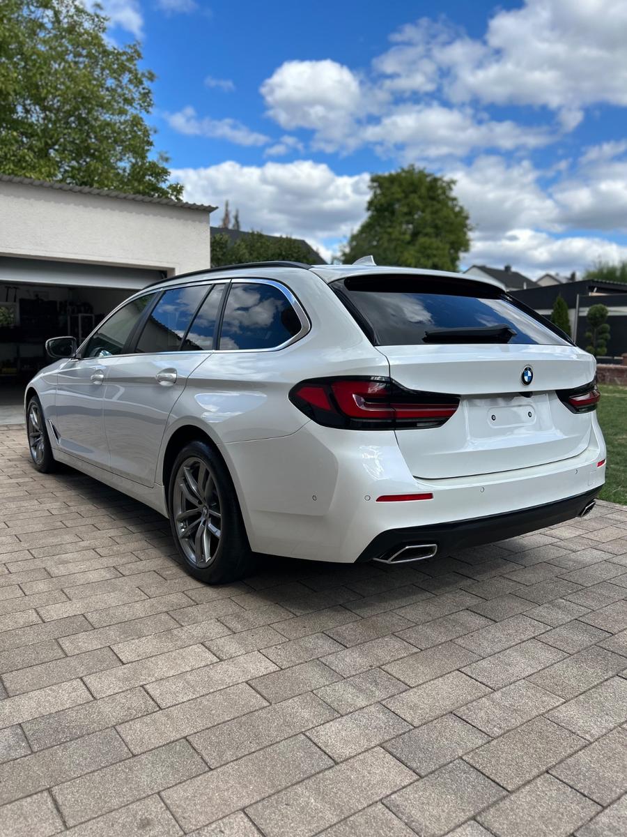 BMW 530d xDrive Touring LCI Navi Kamera 