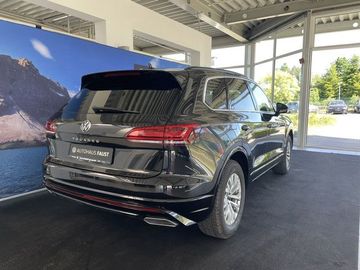 Volkswagen Touareg - 5