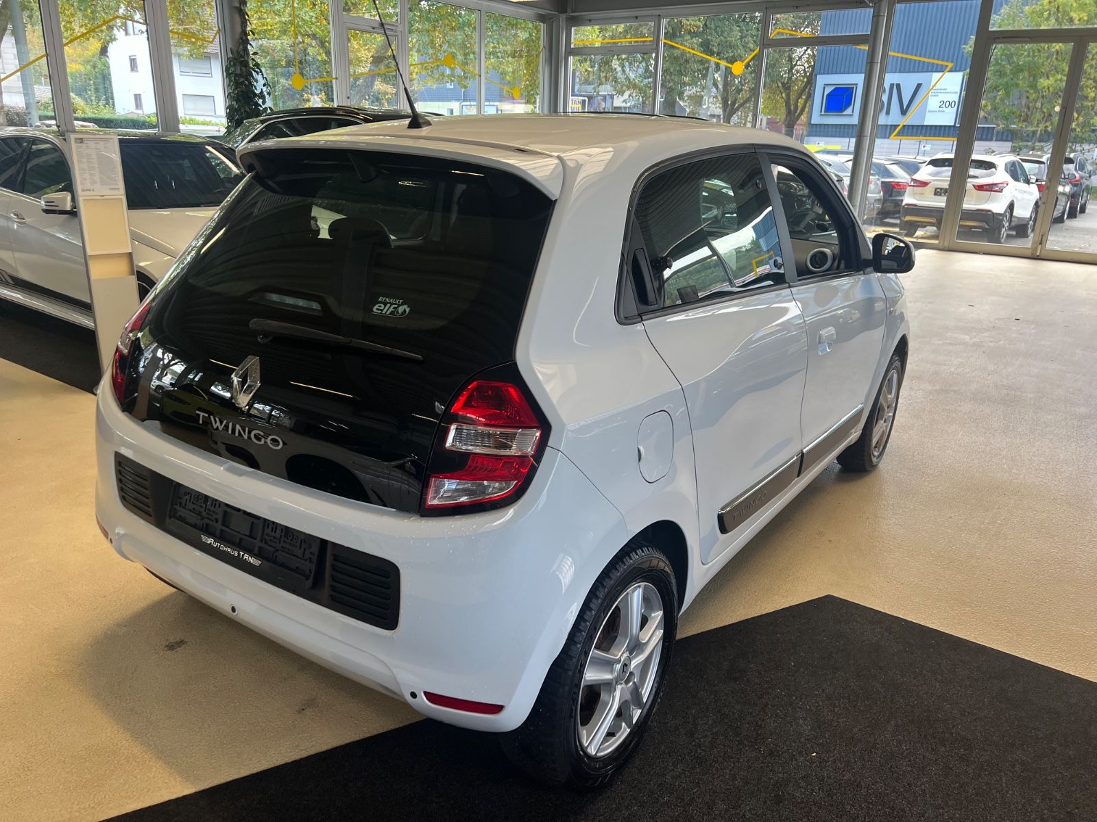 Fahrzeugabbildung Renault Twingo Intens*Spurhalte*PDC*Sitzheizung*
