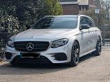 Mercedes-Benz E 350 d 4MATIC AMG TOP ZUSTAND Burmester HUD - Mercedes-Benz E 350