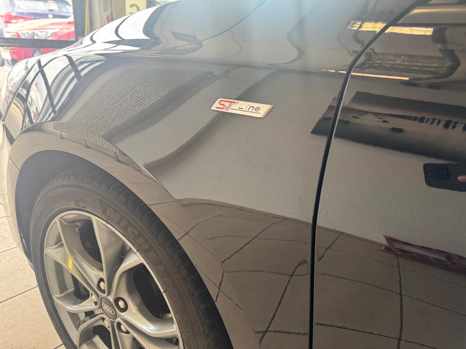 Fahrzeugabbildung Ford Focus 1,5 EcoBoost ST-Line /LED/NAVI/KLIMA
