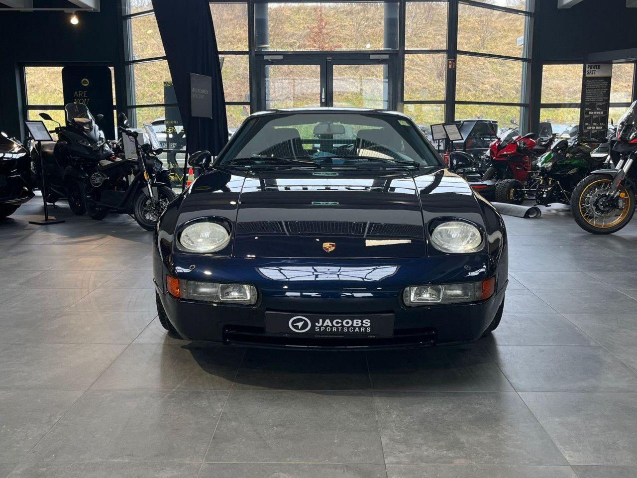 Porsche 928 S4 Navi LED Vollleder