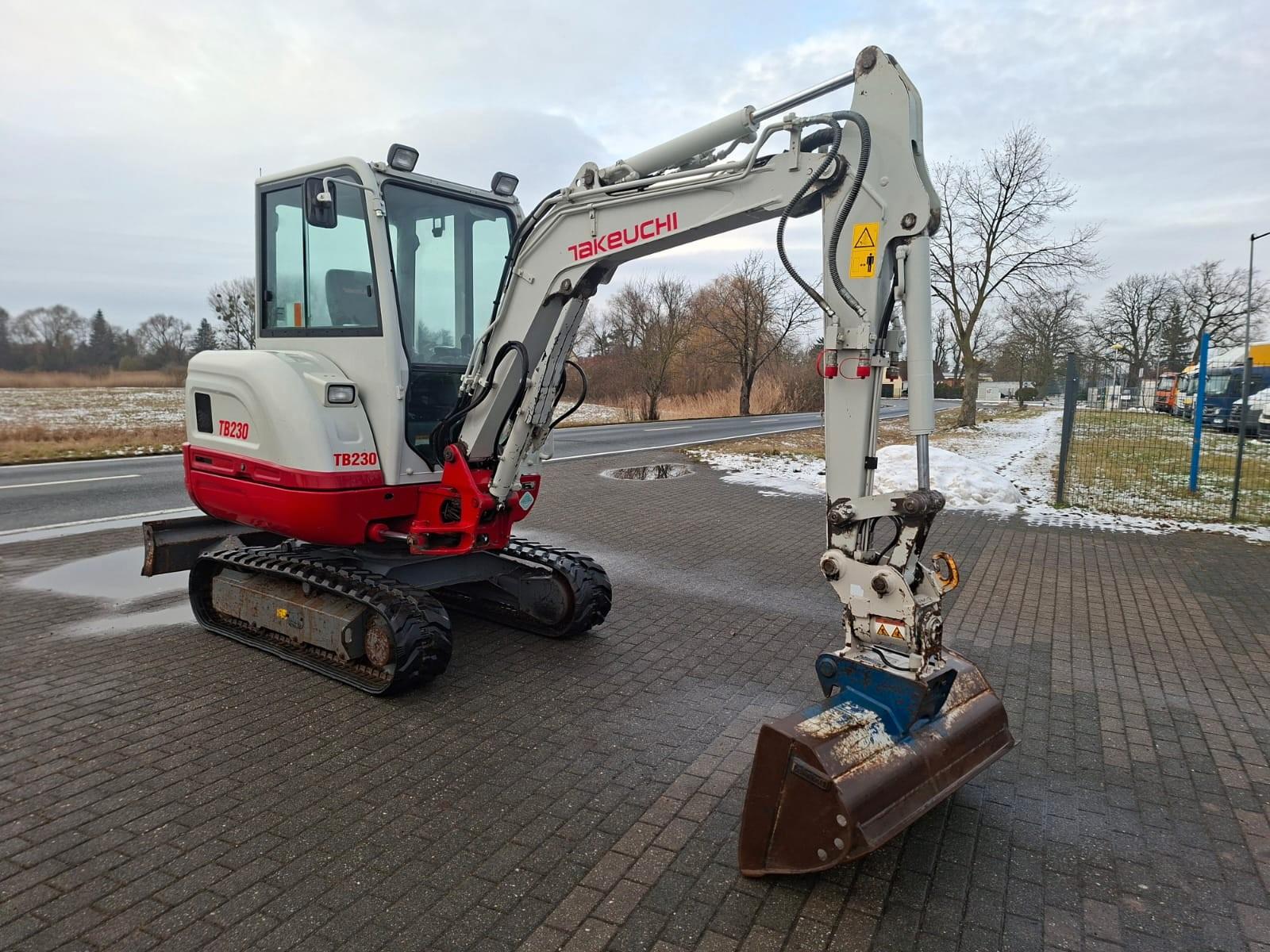 Takeuchi TB 230
