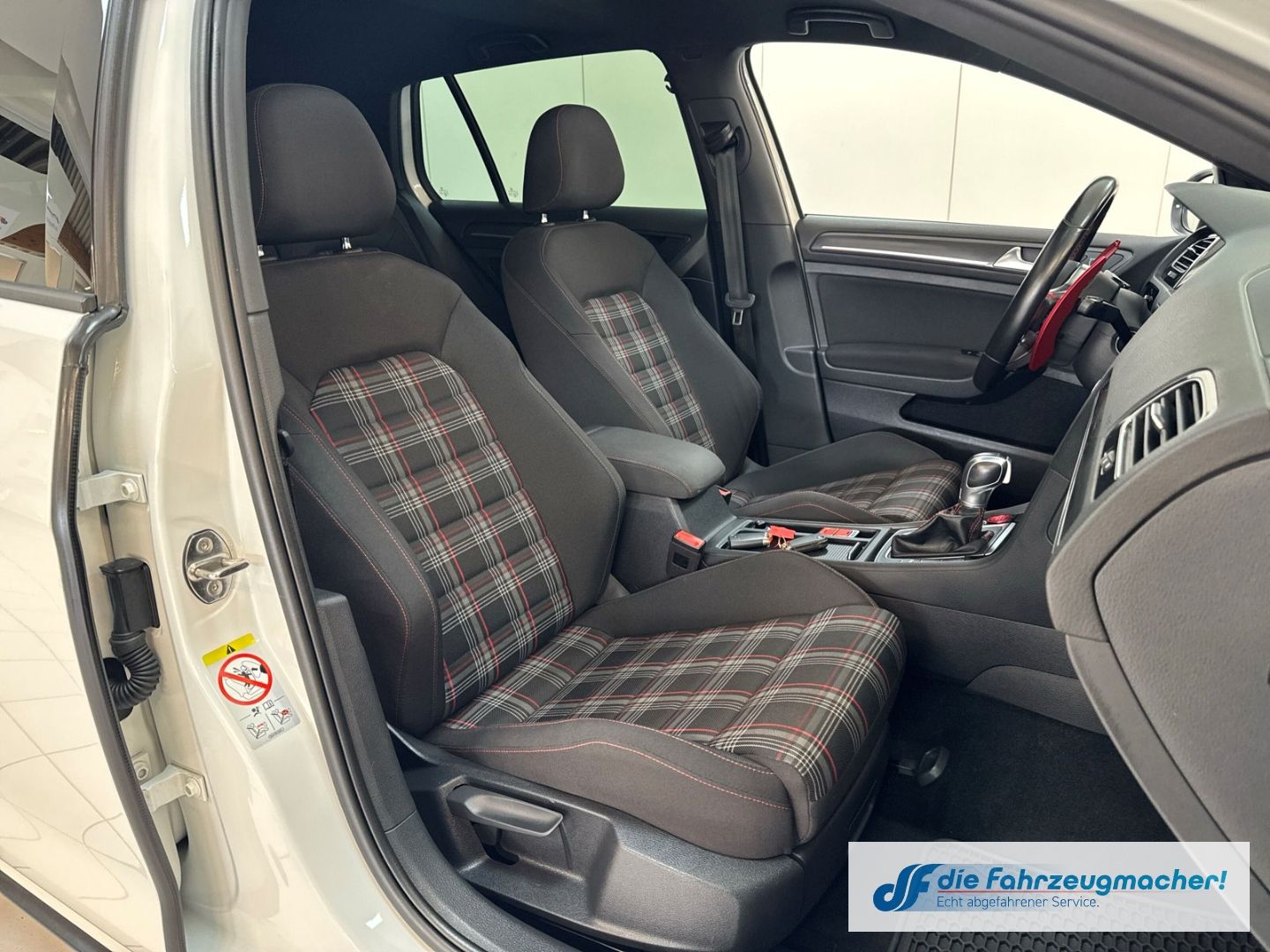Fahrzeugabbildung Volkswagen Golf VII GTI DSG TOP-Panodach Navi VOLL-LED ACC
