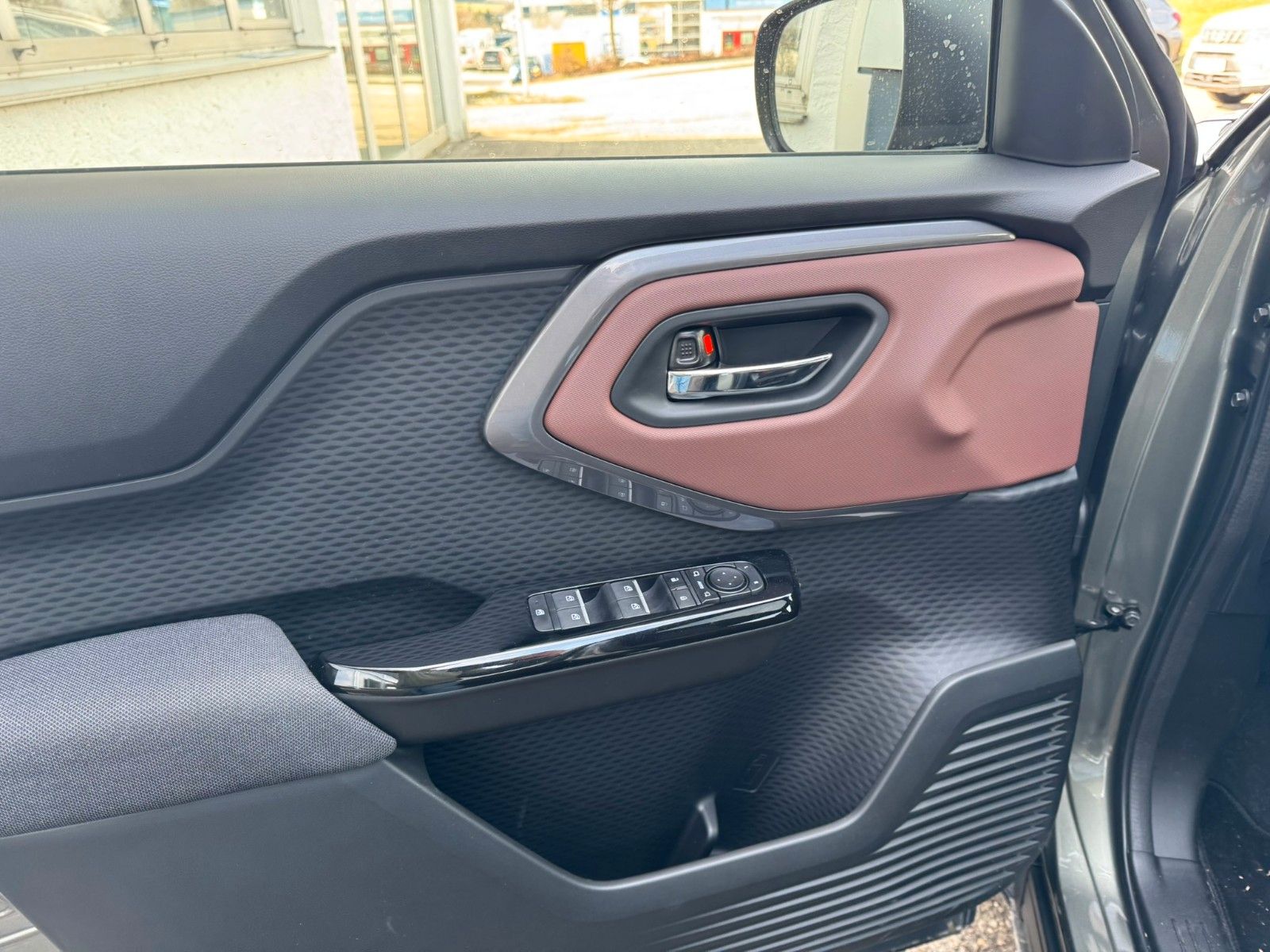 Suzuki e Vitara - Bild 17