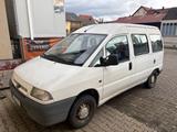 Peugeot Expert - Peugeot Expert mit Benzin-Antrieb