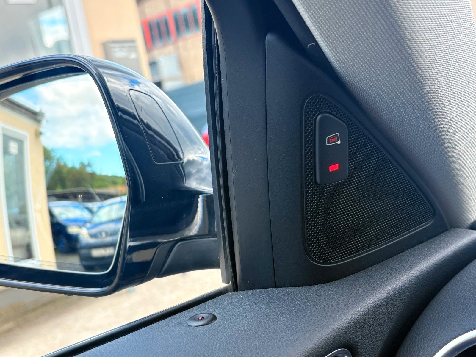 Fahrzeugabbildung Audi Q3 design quattro 2.0 TDI S-tronic Navi LED SHZ