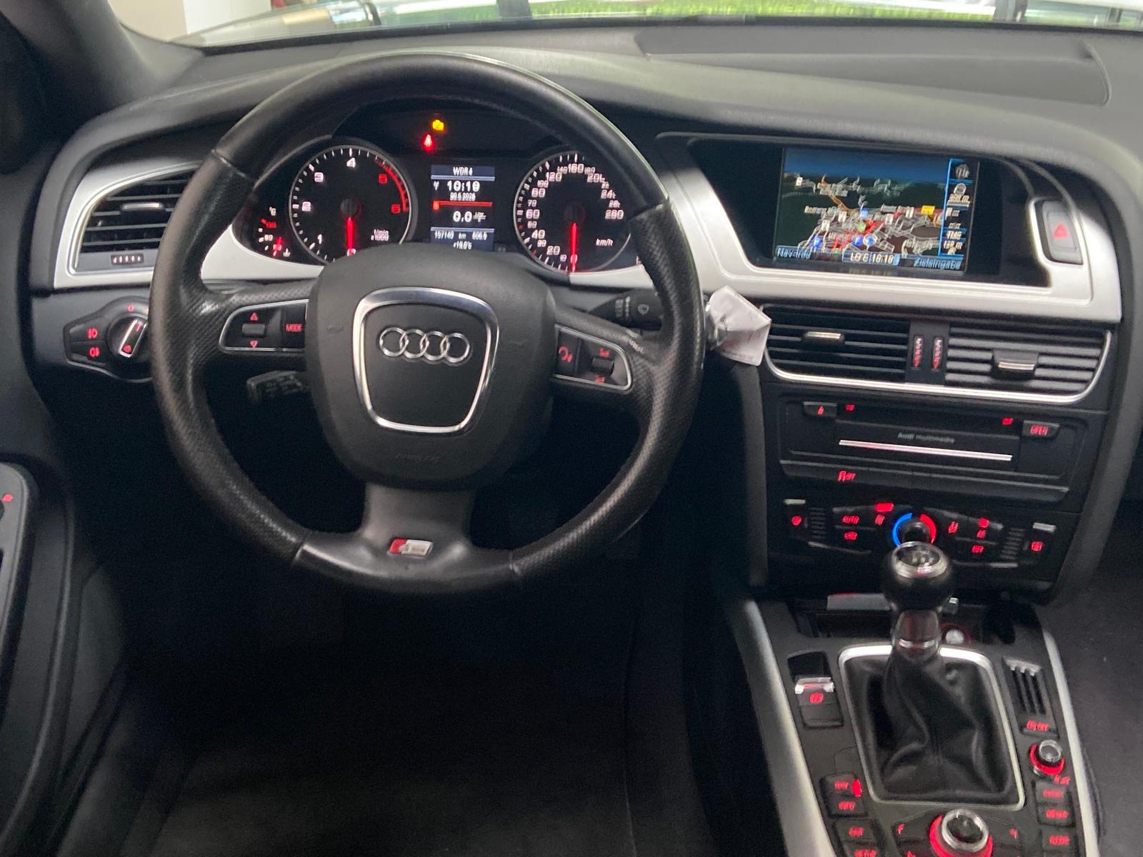 Audi A4 2010 — photo 15