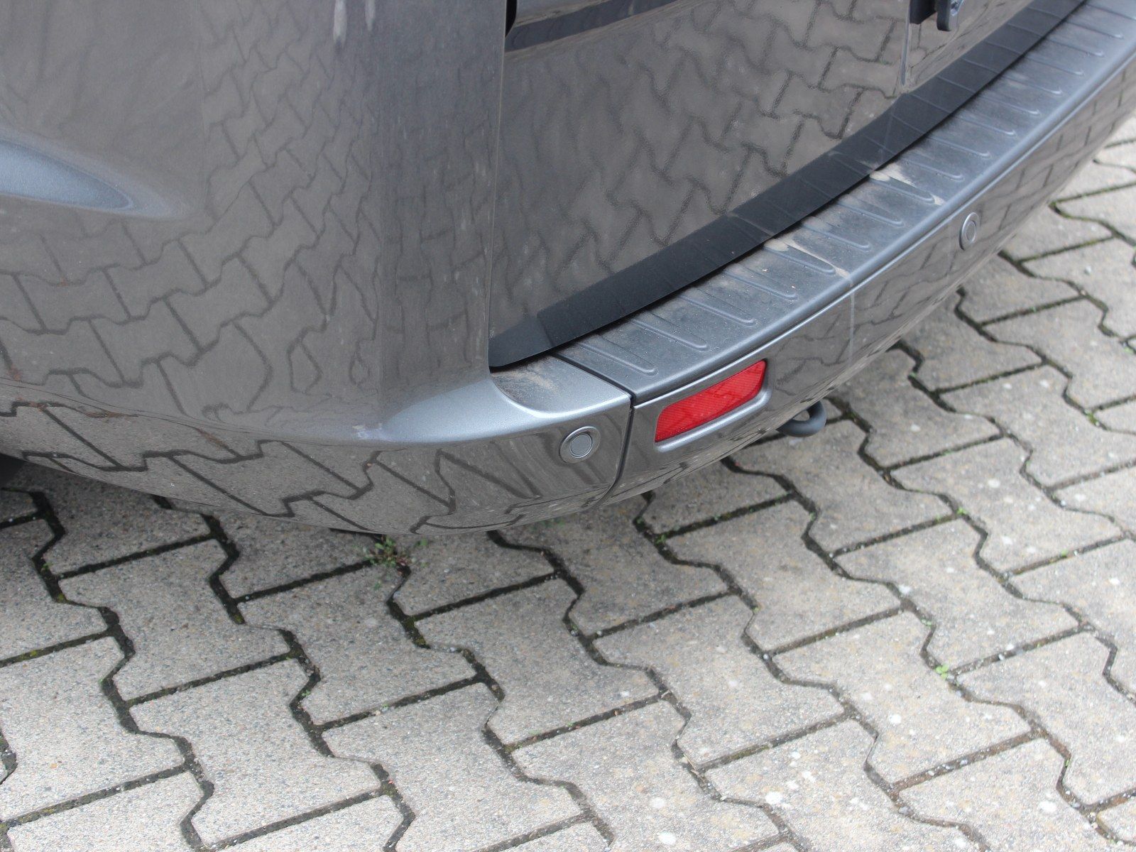 Fahrzeugabbildung Ford Tourneo Custom 320 L2 Tourneo Trend FWD
